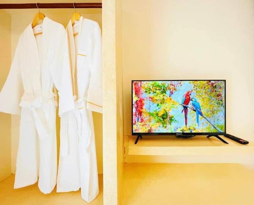 ホテル Hang Meas Boutique カンポット エクステリア 写真